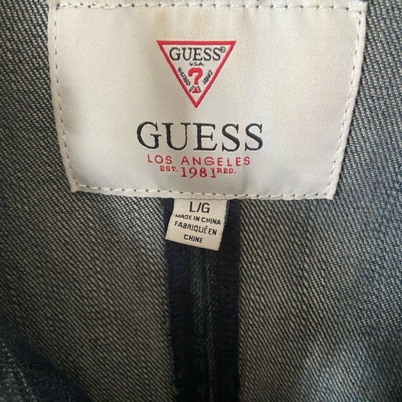 Guess motor jacket jeans style size L, dark wash, snaps, zipper great condition - Picture 6 of 7